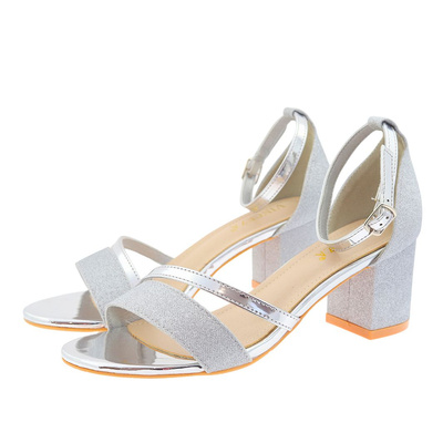 Eleganckie sandały srebrne brokatowe na klocku