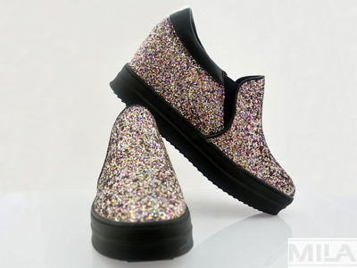 Барвисті кросівки GOGO 9166-2