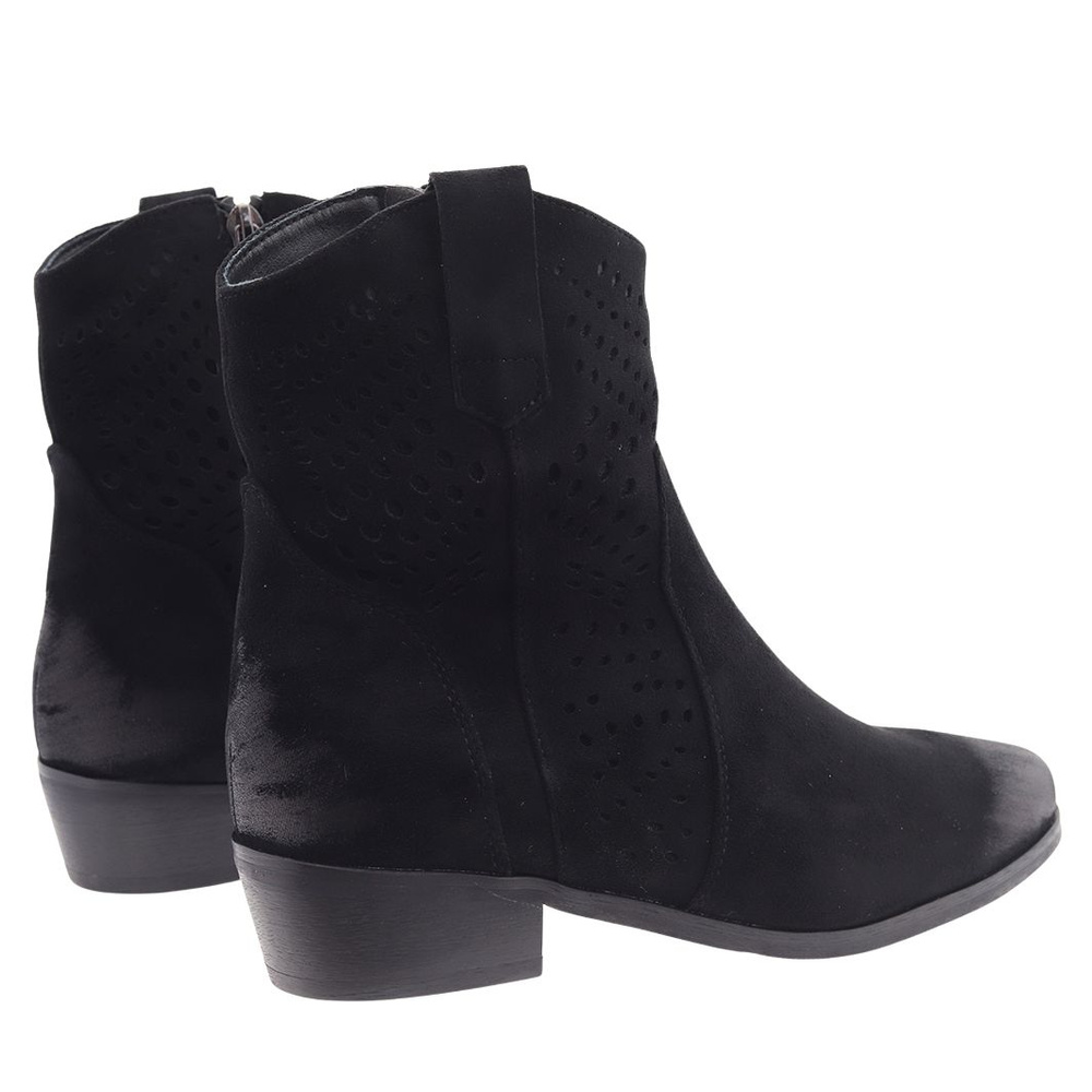 Замшеві утеплені ковбойські чоботи на чорних шпильках