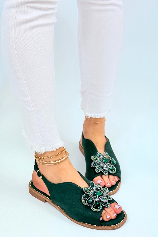 Zielone sandały zamszowe z ozdobą płaskie