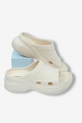 Бежеві жіночі поролонові шльопанці Vinceza