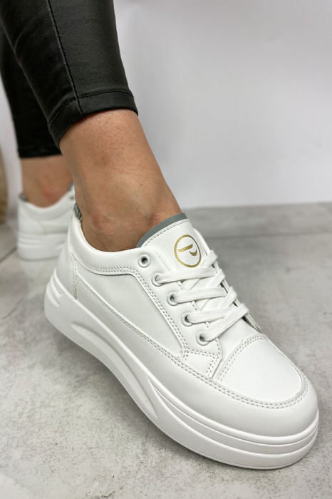 Półbuty sportowe białe sznurowane na masywnej platformie