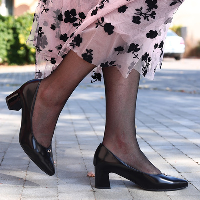 Чорні шкіряні туфлі з блоком Arka Bioeco