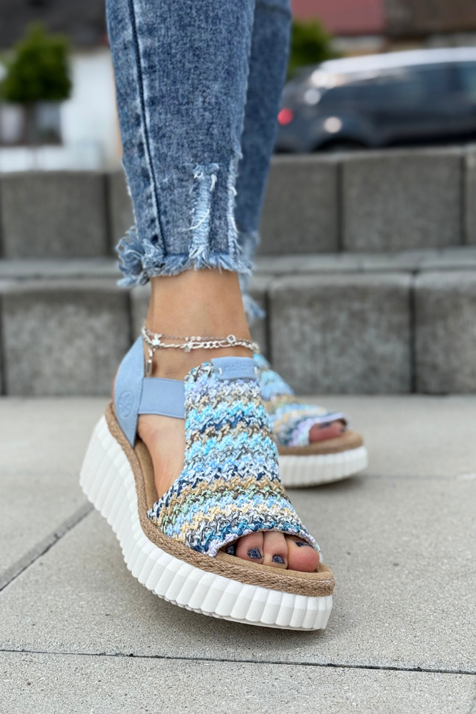 Сині босоніжки на танкетці з гумками Rieker