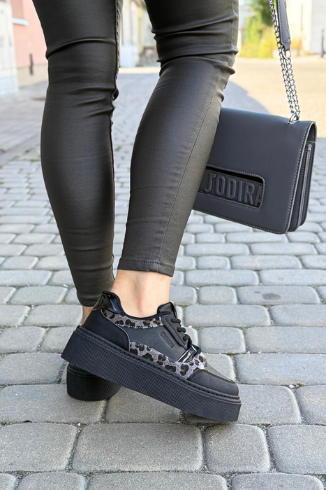 Czarne sneakersy na grubej platformie z ekoskóry z motywem panterki Big Star