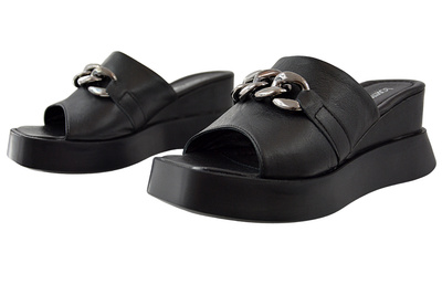 Чорні шльопанці Loretta Vitale 1008-40