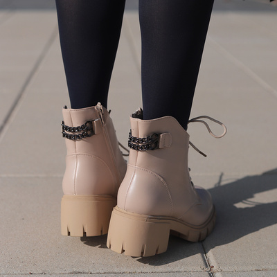 Botki beżowe sznurowane M. Daszyński