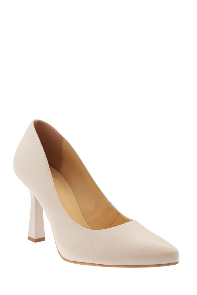 Жіночі чорні шкіряні човники з декором