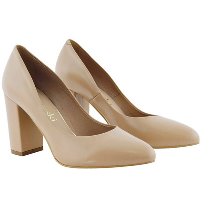 Жіночі шкіряні туфлі карамельного кольору на каблуці Kaniowski