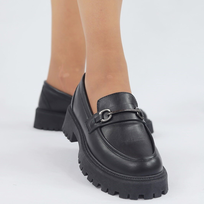 Чорні туфлі з пряжкою на платформі Evento