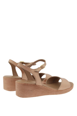 Złote metaliczne sandały skórzane na koturnie Ryłko