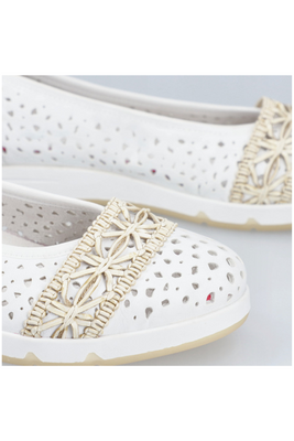 Baleriny ażurowe białe z ekoskóry na platformie Rieker