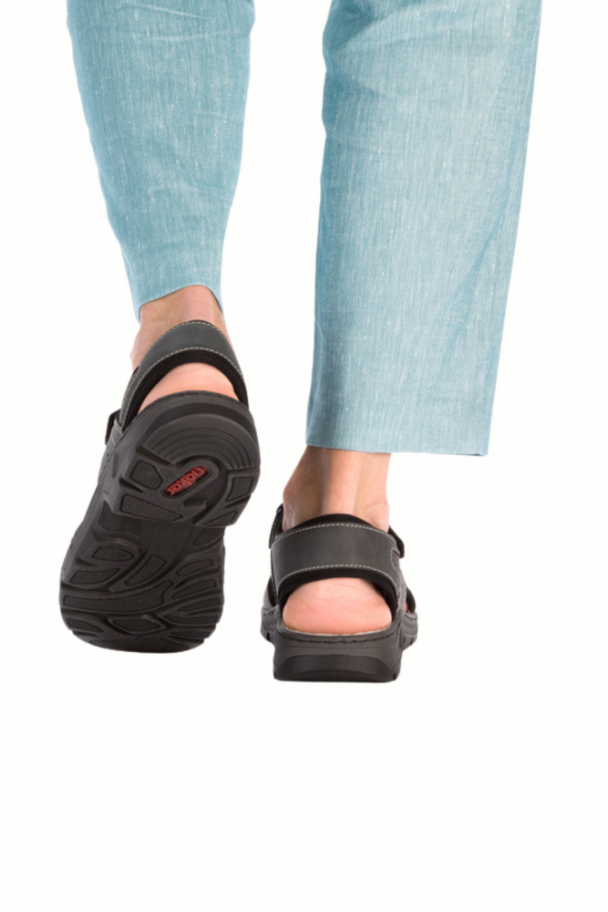 Beżowe sandały mocno zabudowane z ozdobnym kwiatkiem Rieker