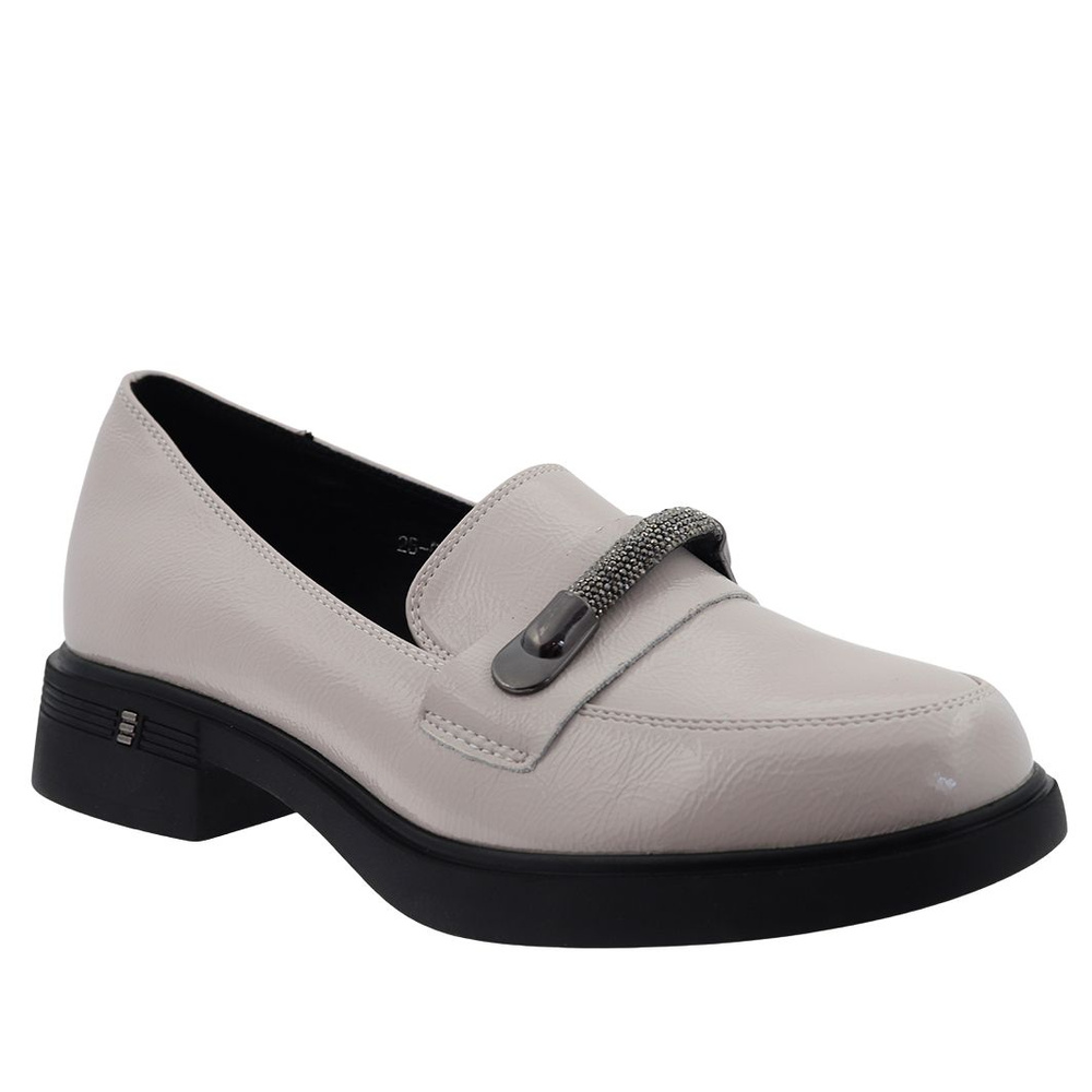 Сірі лаковані мокасини сліпони з ремінцем зі стразами