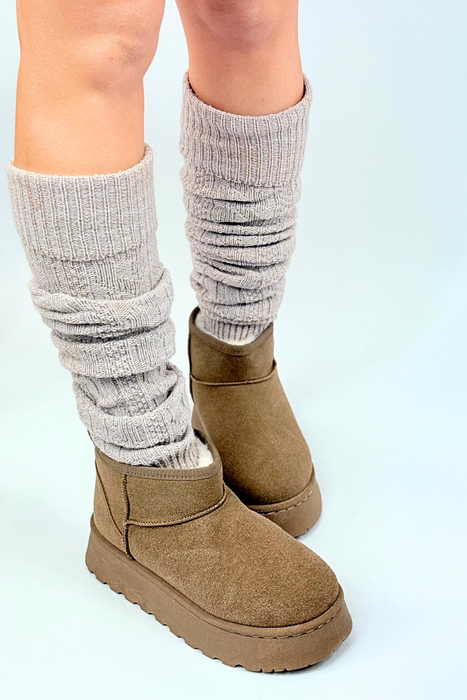 Wsuwane śniegowce damskie khaki z ociepleniem na platformie