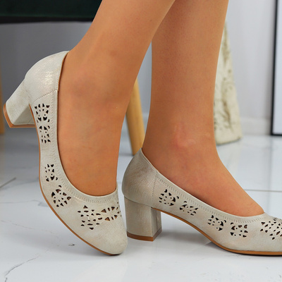 Czółenka na obcasie w kolorze złotym z ekoskóry M.Daszyński