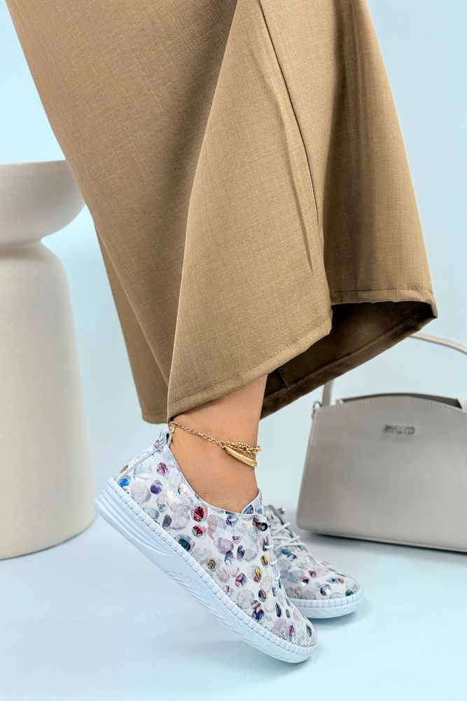 Барвисті жіночі шкіряні туфлі