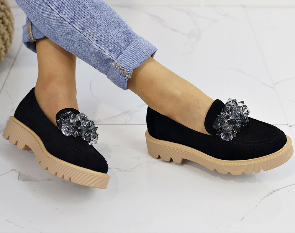 Czarne zamszowe mokasyny damskie Vinceza