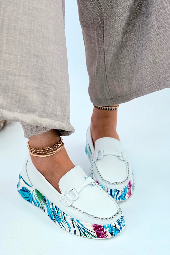 Białe skórzane półbuty wsuwane z kolorową platformą Filippo