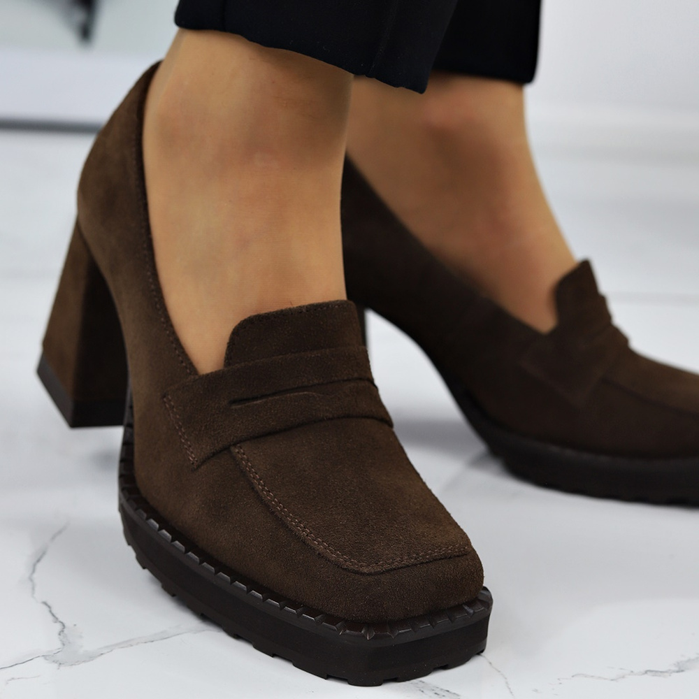 Жіночі коричневі шкіряні туфлі на вишуканих високих підборах