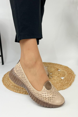 Ажурні плоскі туфлі золотого кольору