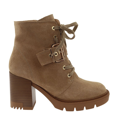 Botki skórzane beżowe na słupku Gamis