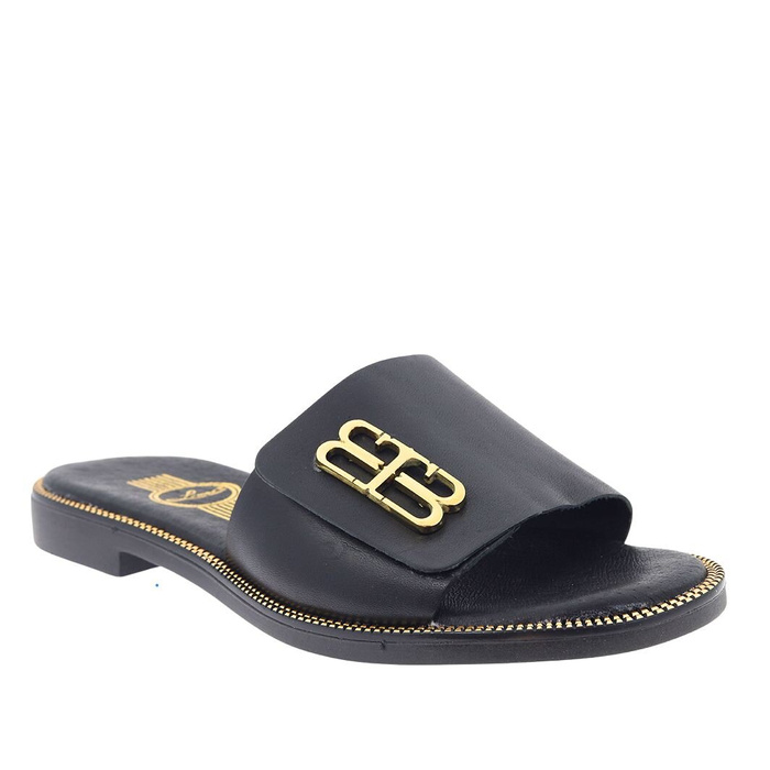 Чорні шкіряні шльопанці на плоскому ходу з декором Lemar