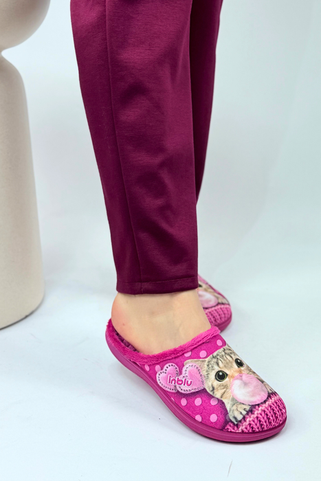 Kapcie damskie mięciutkie z kotkiem wsuwane fuksja