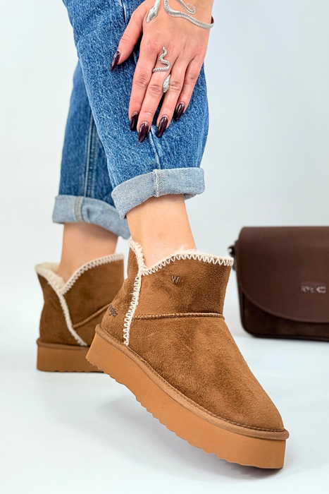 Krótkie śniegowce damskie ocieplane na platformie wsuwane