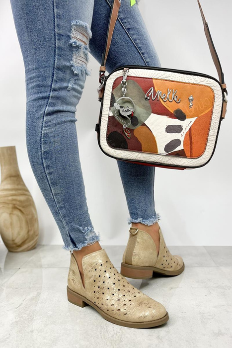 Złote botki ażurowe z wycięciami wsuwane