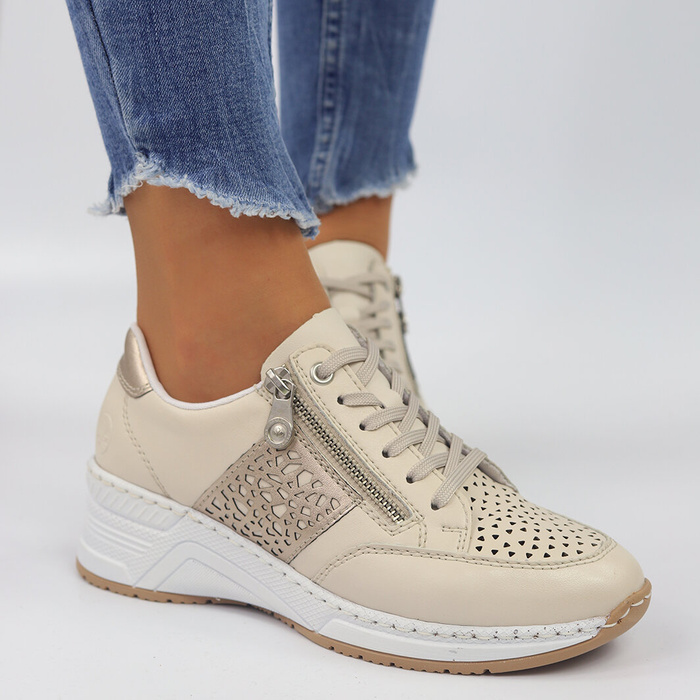 Sneakersy beżowe z suwakiem po boku na koturnie Rieker