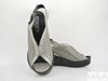 Ażurowe sandały Ravini na koturnie - srebrne 88-585-305