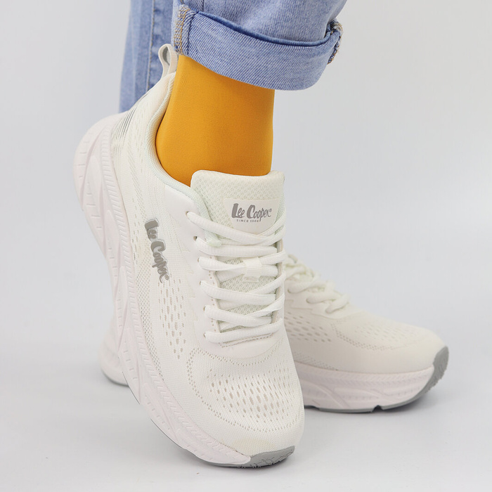 Жіночі білі спортивні кросівки Lee Cooper